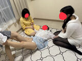3人がかりの電気アンマ＆くすぐり！ターゲットにされたまいちゃん